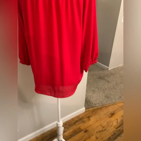 Premise Bold Scarlet Women's Blouse - Picture 4 of 7